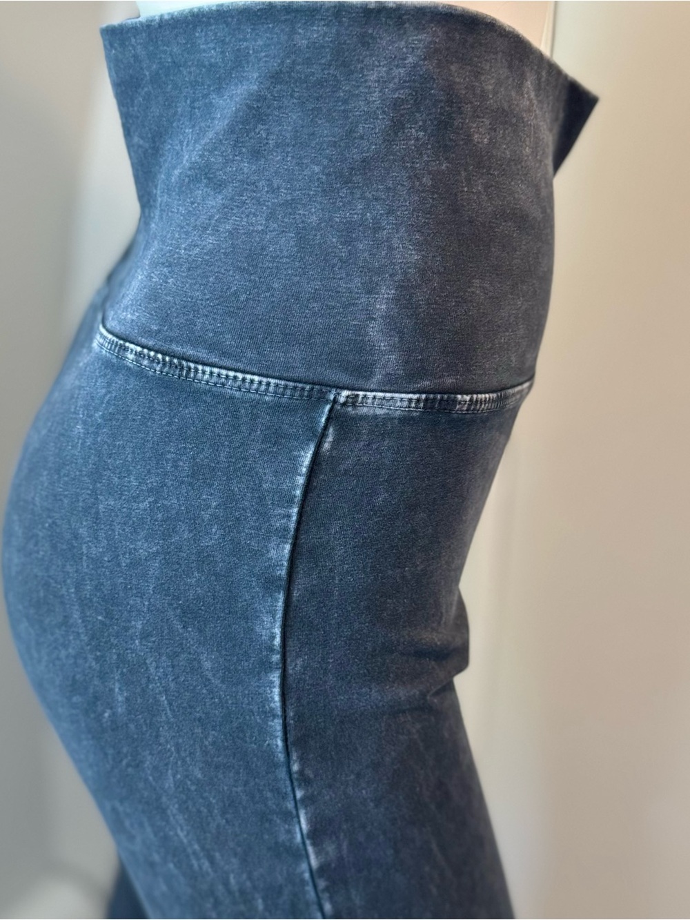 T Party Rhinestone Flare yoga Leggings Blue Acid Wash Size Large Y2K - Picture 2 of 12
